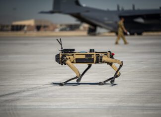El perro robot francotirador Vision-60 ahora es capaz de nadar
