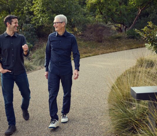 Tim Cook dejará de ser el CEO de Apple desde Septiembre. Lo sucederá John Ternus.